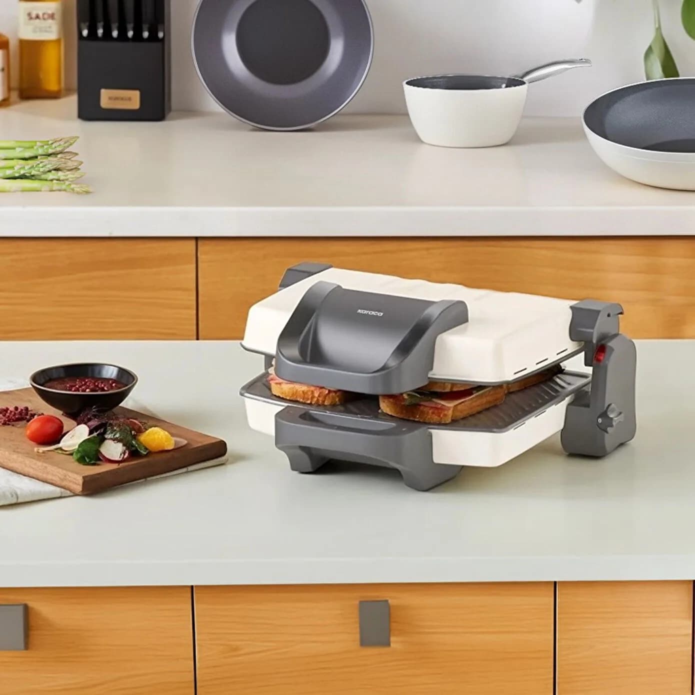 Karaca Swiss 4 Dilim Kapasiteli Izgara ve Tost Makinesi 1800W