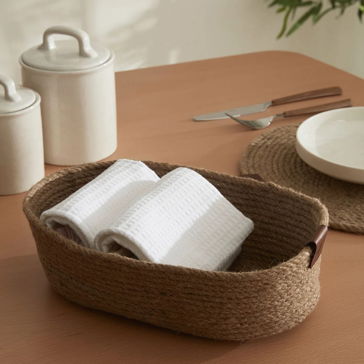 Karaca Home Alba Jute Yuvarlak Dekoratif Tabak 25 cm