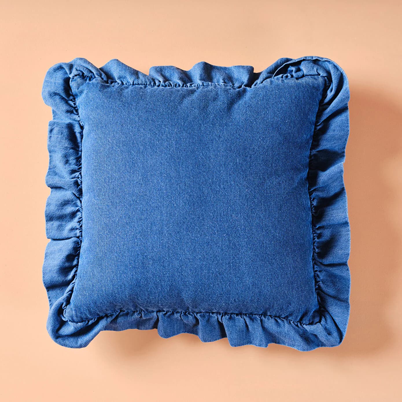 Karaca Home x 2Wins Je t'aime Fırfır Detaylı Kırlent 40x40 cm