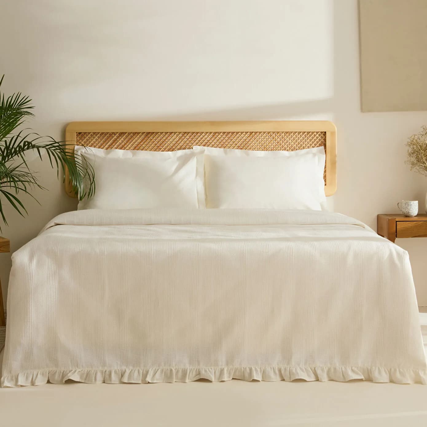 Karaca Home Maye %100 Pamuk Fırfırlı Çift Kişilik Tek Pike Beyaz