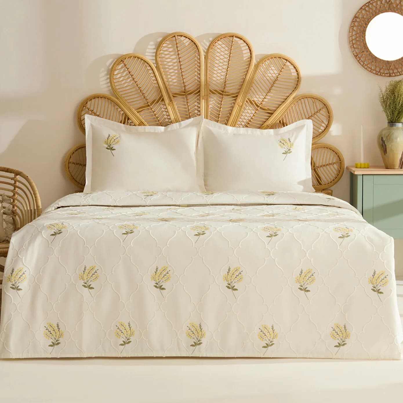 Karaca Home Shaela Çiçek Nakışlı Çift Kişilik Pike/Yatak Örtüsü Takımı Sarı