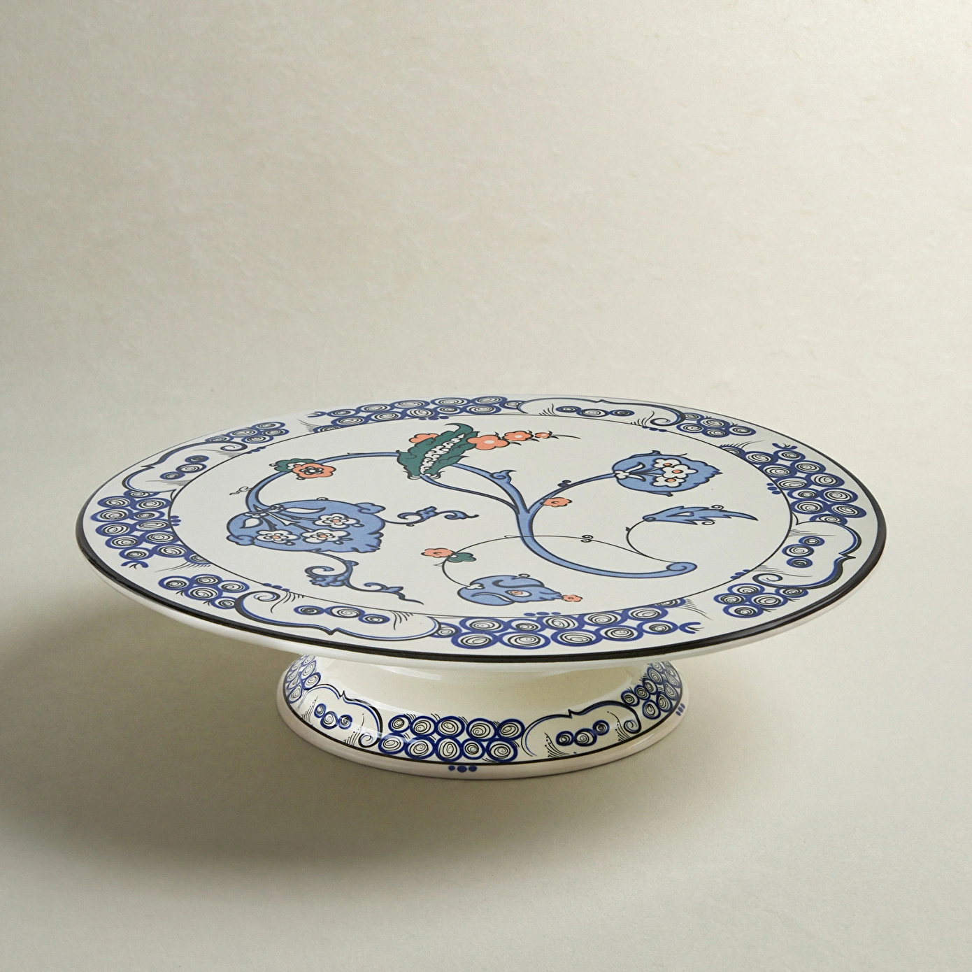 Karaca x Ömür Akkor İznik Hatai Ayaklı Kek Standı 32 cm